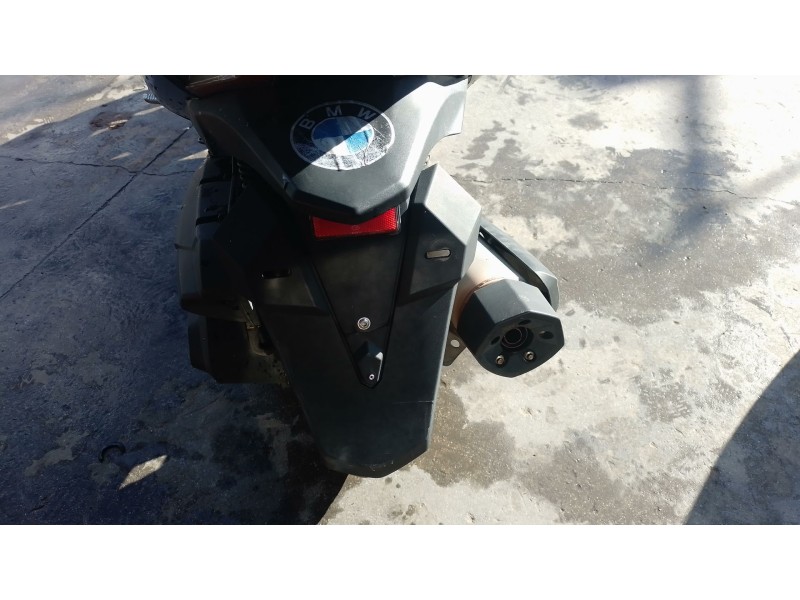 Recambio de portamatriculas para mitt 330 gts 330 gts referencia OEM IAM   