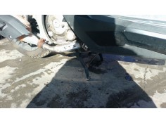 Recambio de caballete central para mitt 330 gts 330 gts referencia OEM IAM   