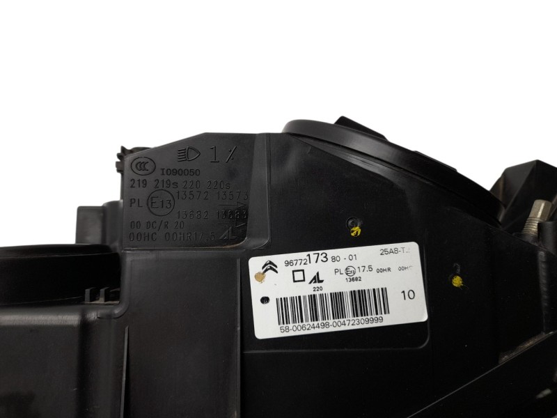 Recambio de faro izquierdo para citroën c4 picasso ii 1.6 bluehdi 120 referencia OEM IAM 9677217380  104LLO672