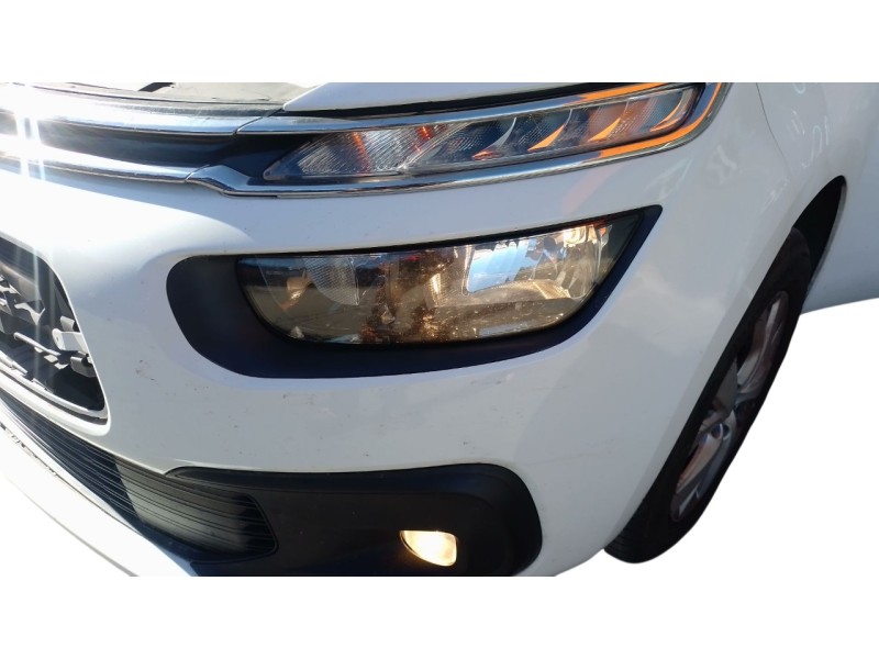 Recambio de faro izquierdo para citroën c4 picasso ii 1.6 bluehdi 120 referencia OEM IAM 9677217380  104LLO672