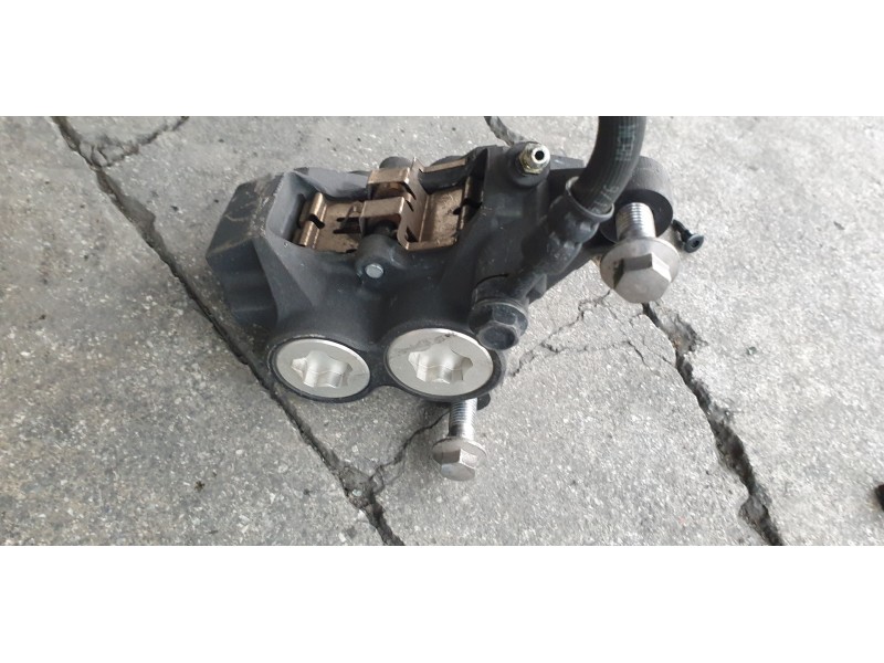 Recambio de pinza de freno delantera derecha para yamaha xsr 700 xsr 700 referencia OEM IAM 1XB2580U0000  