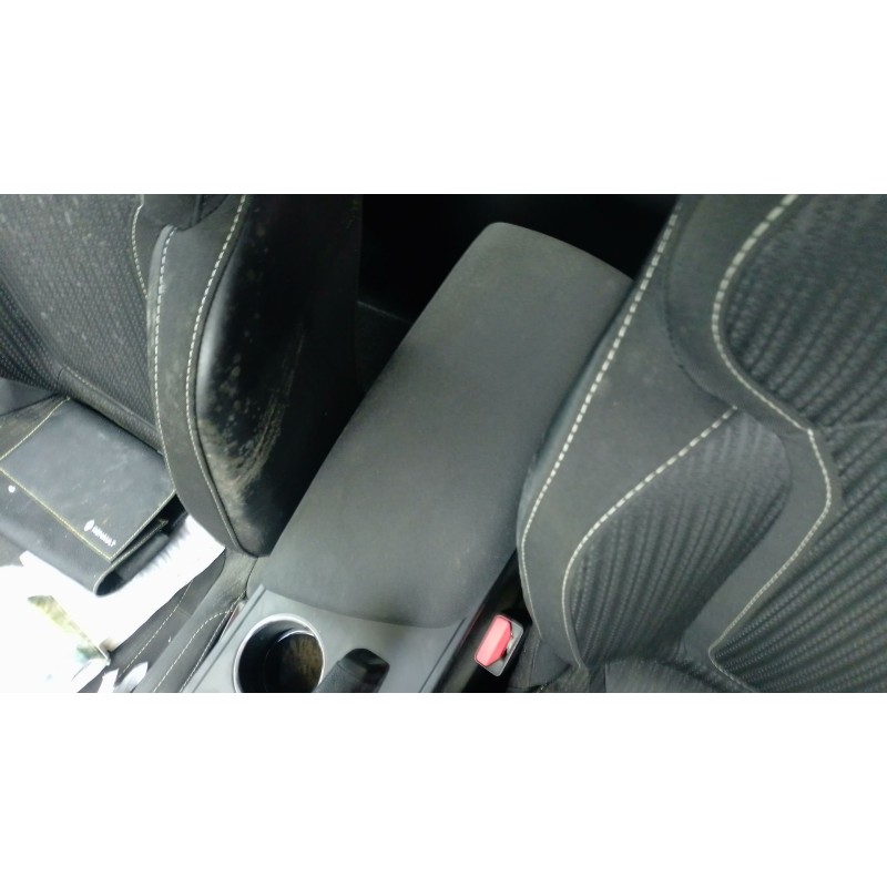 Recambio de apoyabrazos central para renault megane iv hatchback (b9a/m/n_) 1.5 blue dci 115 (b9a6) referencia OEM IAM   