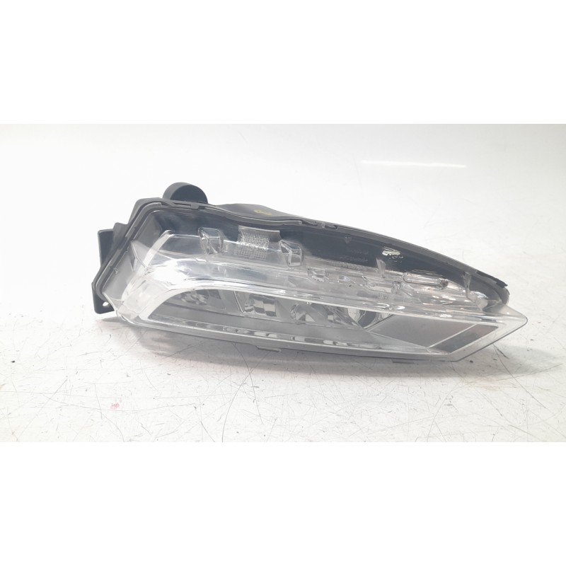 Recambio de faro antiniebla derecho para seat leon sportstourer (kl8, kld) 2.0 tdi referencia OEM IAM 5F0941702C 1ND01299602 101