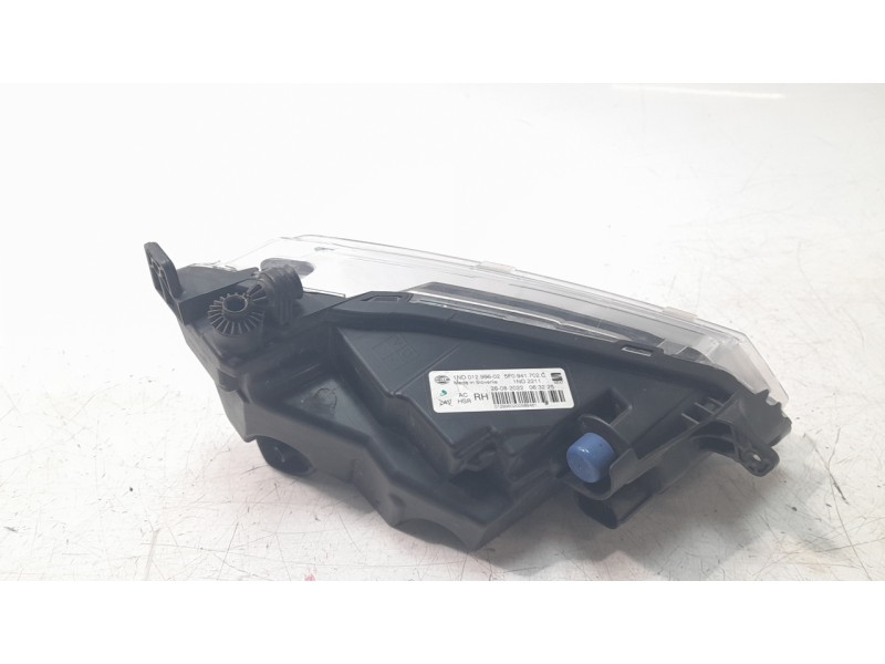Recambio de faro antiniebla derecho para seat leon sportstourer (kl8, kld) 2.0 tdi referencia OEM IAM 5F0941702C 1ND01299602 101