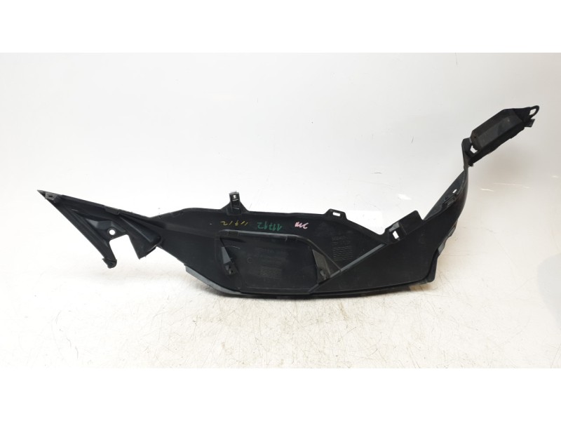 Recambio de moldura para honda pcx 125 pcx 125 referencia OEM IAM 64321K1ZJ101  