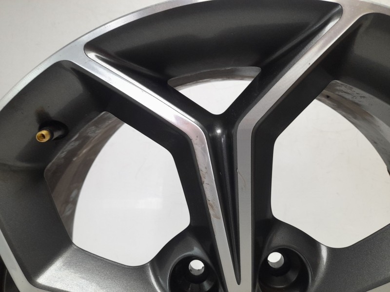 Recambio de llanta para ssangyong korando (c300) 1.5 referencia OEM IAM 4173037100  