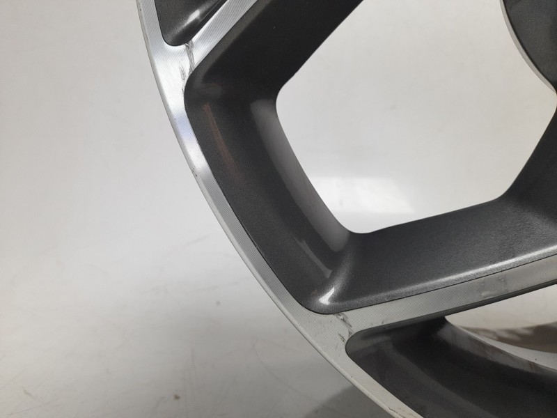 Recambio de llanta para ssangyong korando (c300) 1.5 referencia OEM IAM 4173037100  