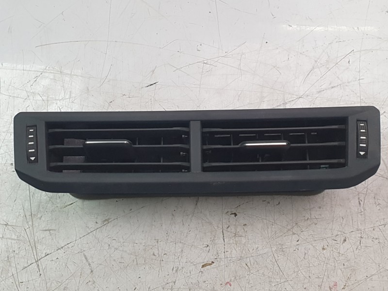 Recambio de rejilla aireadora para volkswagen polo vi (aw1, bz1, ae1) 1.0 tsi referencia OEM IAM 2G0819728GQVQ  