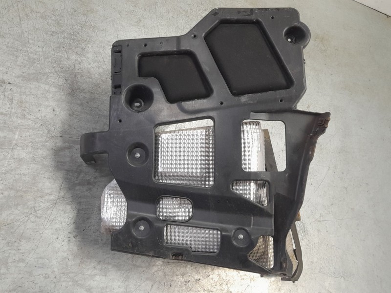 Recambio de soporte paragolpes trasero derecho para porsche panamera diesel referencia OEM IAM 97050563204  