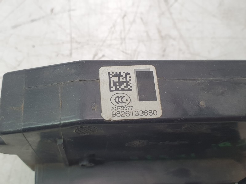 Recambio de cerradura puerta trasera derecha para citroën c4 picasso ii 1.6 bluehdi 120 referencia OEM IAM 9826133680  