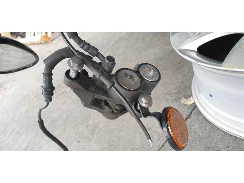 Recambio de pinza de freno delantera izquierda para yamaha xsr 700 xsr 700 referencia OEM IAM 1WS2580T0000  