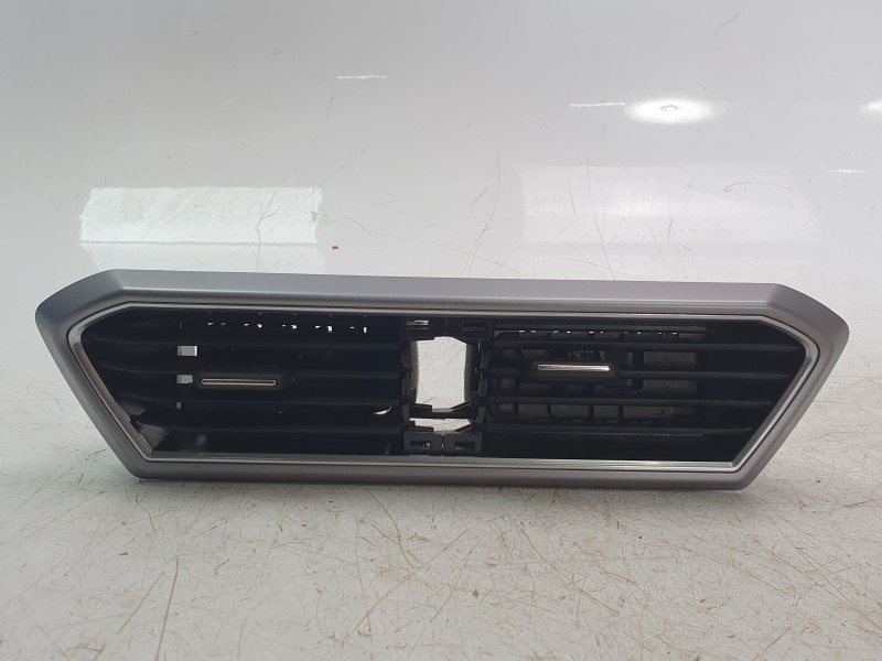 Recambio de aireador central para seat leon sportstourer (kl8, kld) 2.0 tdi referencia OEM IAM 5FA819110A  