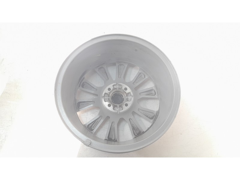 Recambio de llanta para renault clio v referencia OEM IAM 403003565R  