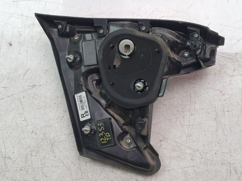 Recambio de piloto trasero derecho interior para toyota c-hr (_x1_) 1.8 hybrid (zyx10_, zyx11_) referencia OEM IAM 81580F4010  