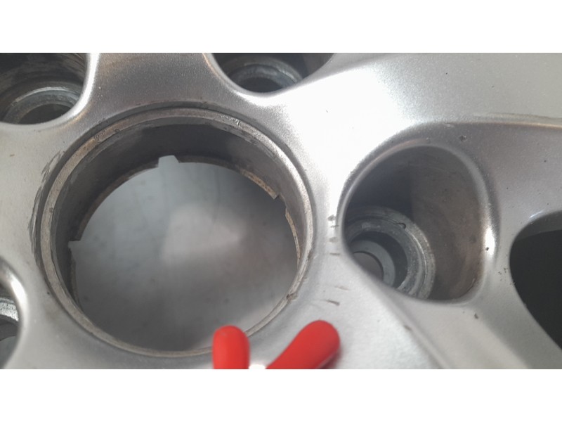 Recambio de llanta para citroën c4 picasso ii 1.6 bluehdi 120 referencia OEM IAM 96770897TW  