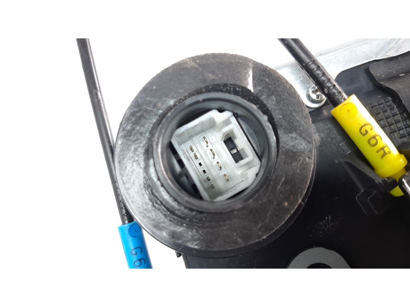 Recambio de cerradura puerta trasera derecha para lexus nx 2.5 16v cat (híbrido) referencia OEM IAM 6905012410  