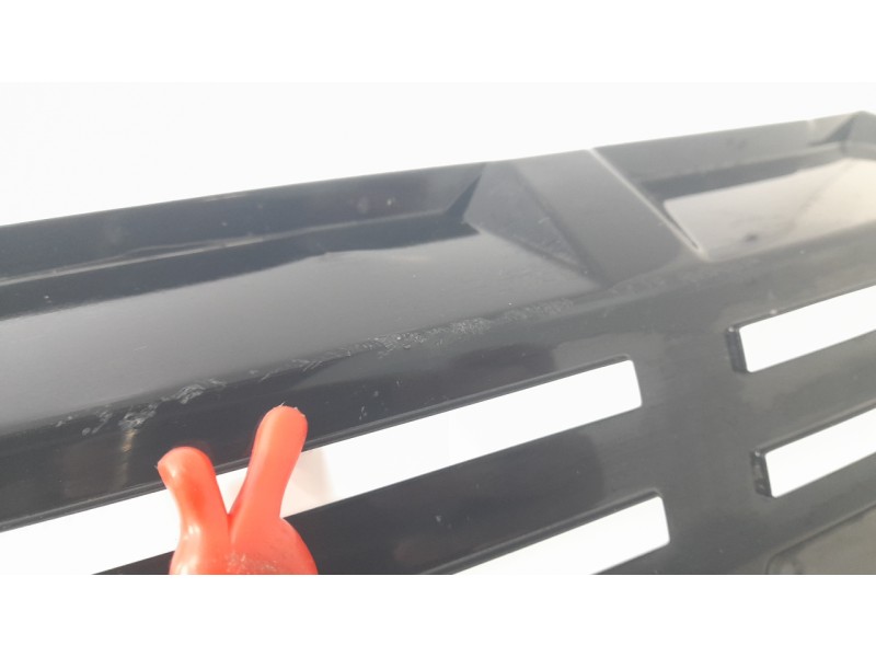 Recambio de rejilla delantera para dacia spring referencia OEM IAM 623107457R  