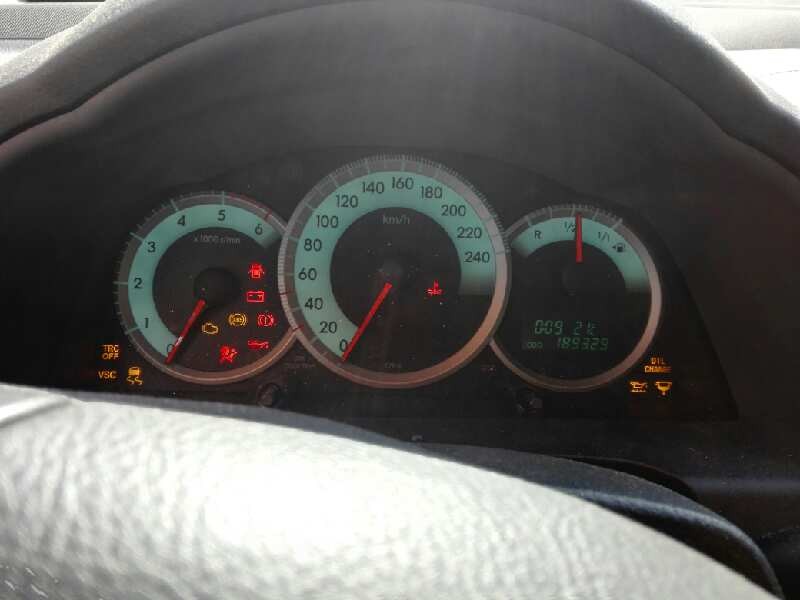 toyota corolla verso (r1) del año 2006