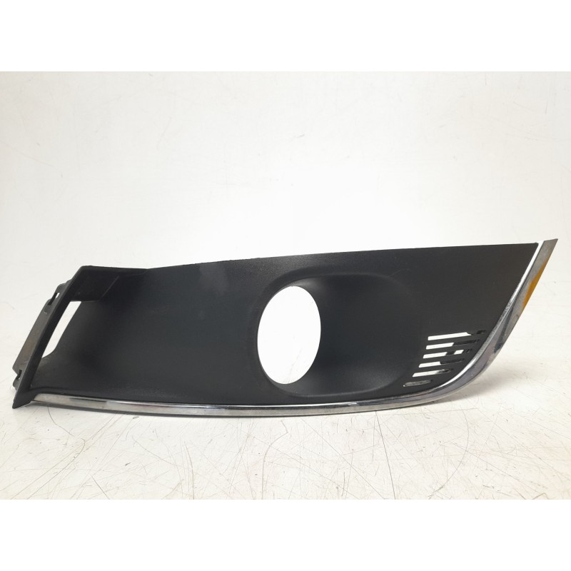 Recambio de rejilla paragolpes derecha para renault megane iv hatchback (b9a/m/n_) 1.5 dci 110 (b9a3) referencia OEM IAM   