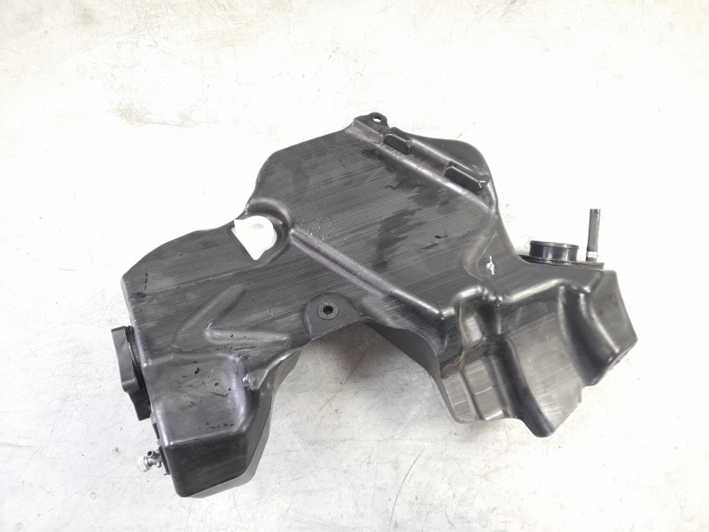 Recambio de deposito combustible para ktm super adventure 1290 super adventure s referencia OEM IAM 61907013025  