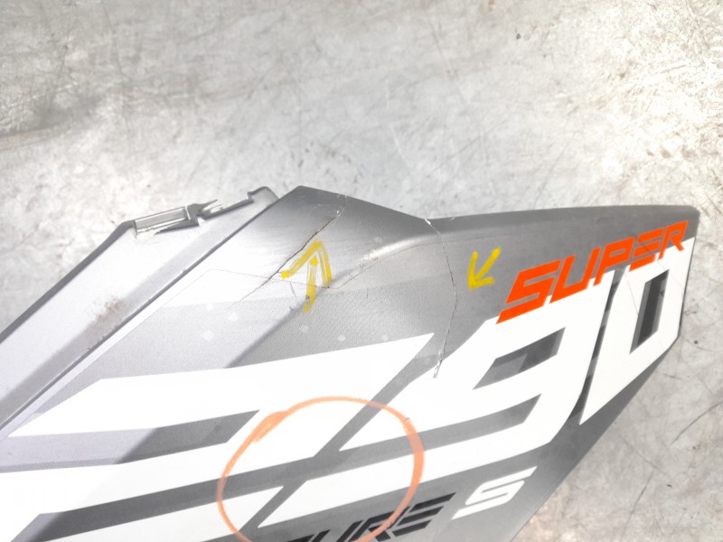 Recambio de carenado delantero derecho para ktm super adventure 1290 super adventure s referencia OEM IAM 61908051020  