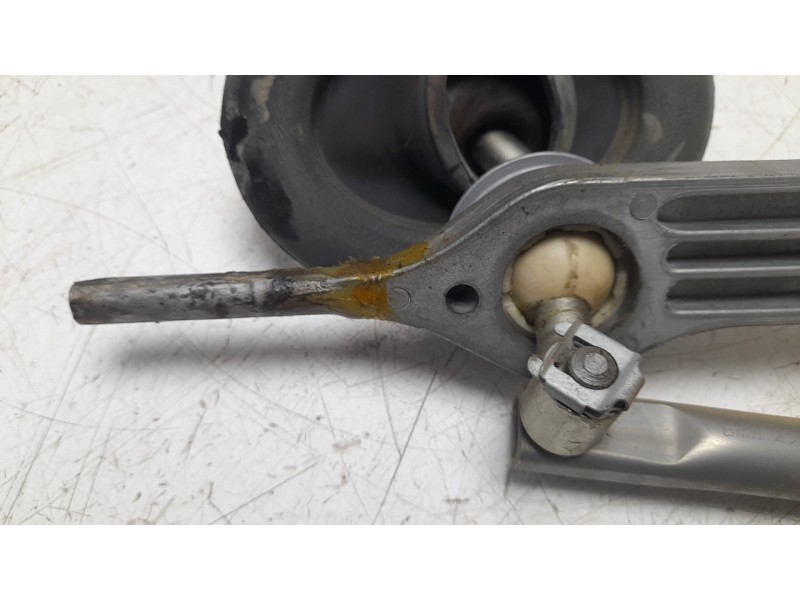 Recambio de palanca cambio para bmw z4 roadster (e89) sdrive 23i referencia OEM IAM 7533046  