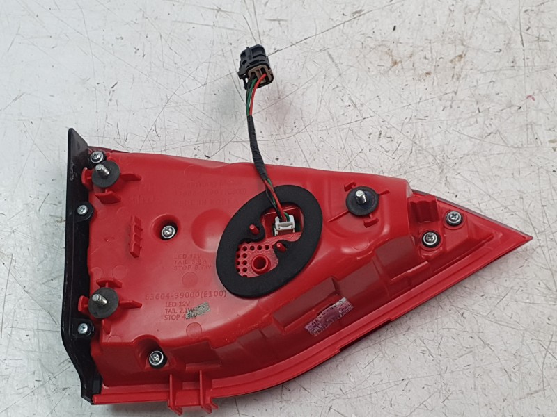 Recambio de piloto trasero derecho interior para ssangyong korando (c300) 1.5 referencia OEM IAM 8360437001  