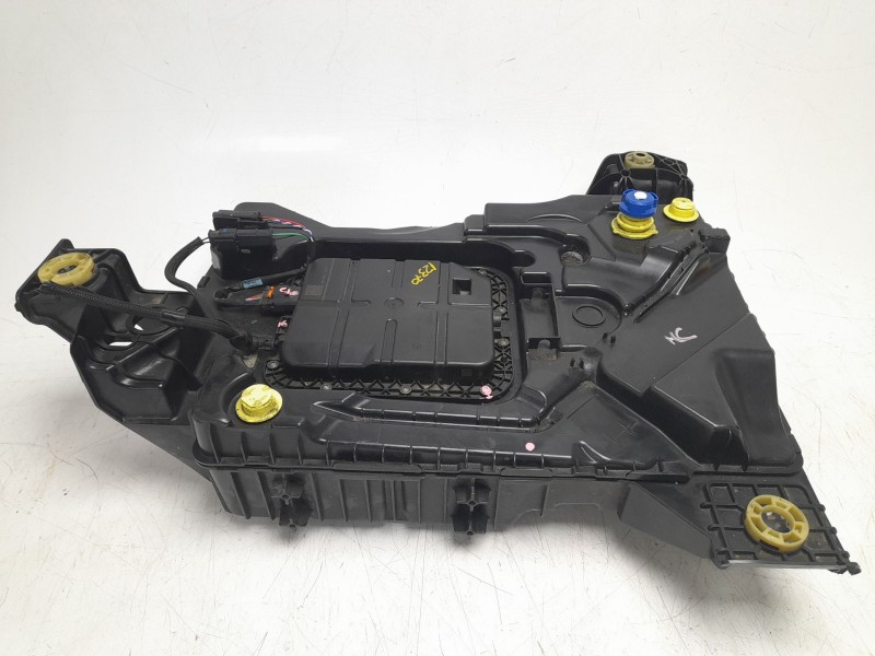 Recambio de deposito adblue para citroën c4 picasso ii 1.6 bluehdi 120 referencia OEM IAM P1001565 P1012340 MGICSCR01