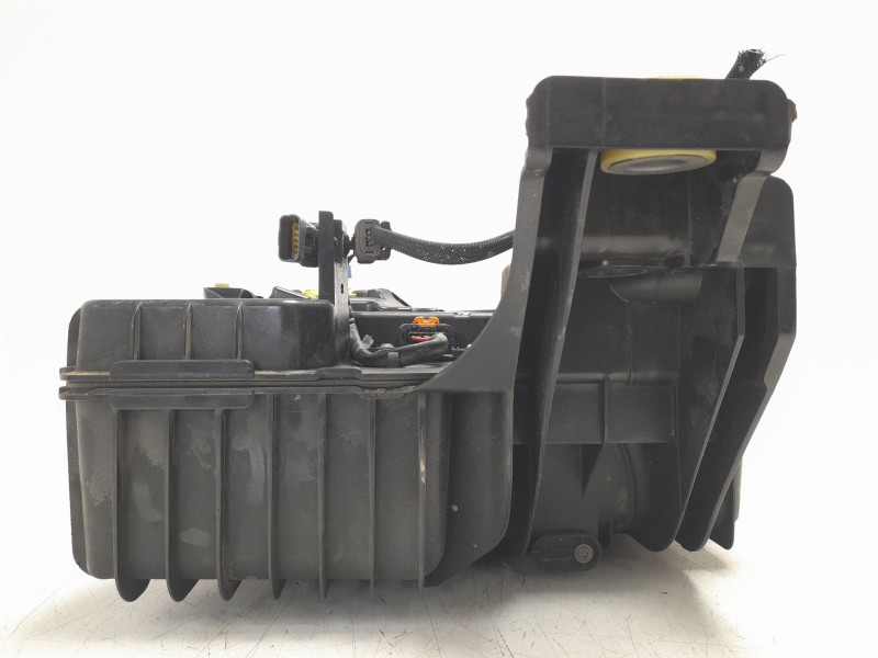 Recambio de deposito adblue para citroën c4 picasso ii 1.6 bluehdi 120 referencia OEM IAM P1001565 P1012340 MGICSCR01