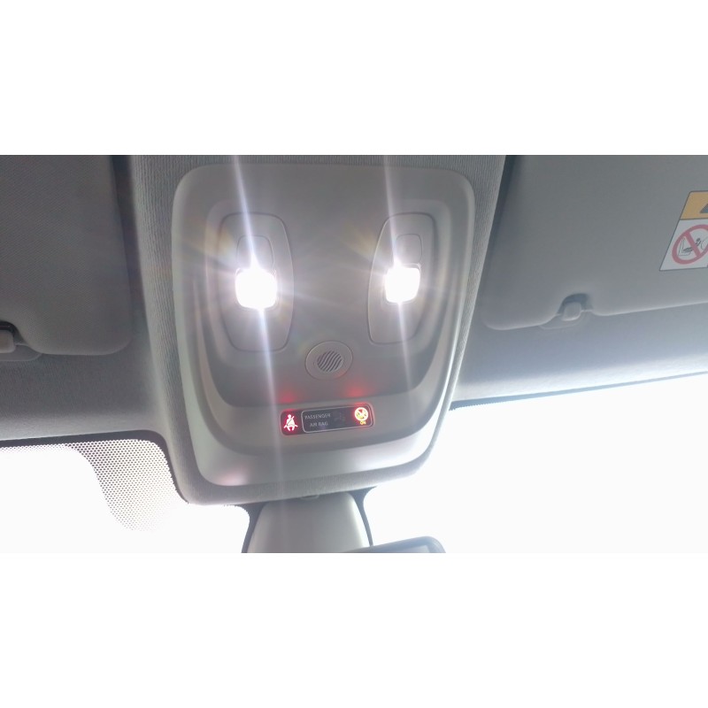 Recambio de luz interior para renault clio iv grandtour (kh_) 0.9 tce 90 referencia OEM IAM   