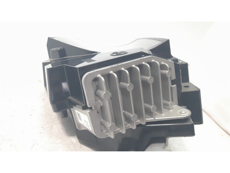 Recambio de pantalla multifuncion para mazda 3 berlina (bp) evolution referencia OEM IAM HU013A  