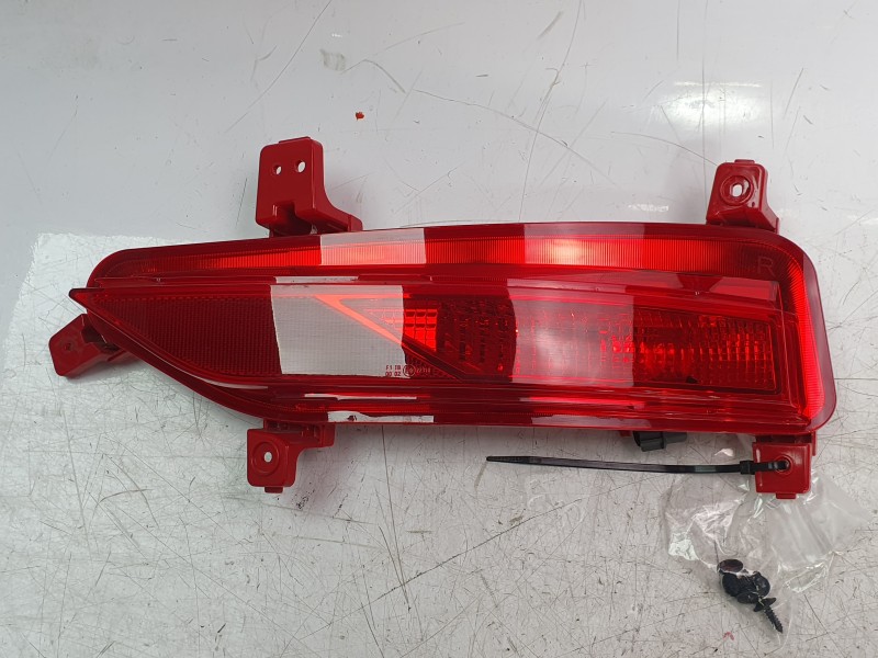 Recambio de faro antiniebla trasero derecho para hyundai i30 (pde, pd, pden) 2.0 n referencia OEM IAM 92406G47  