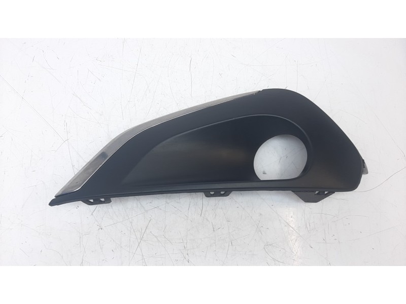 Recambio de moldura para peugeot 208 1.2 12v vti referencia OEM IAM 9810729877 107175004 PG3282124