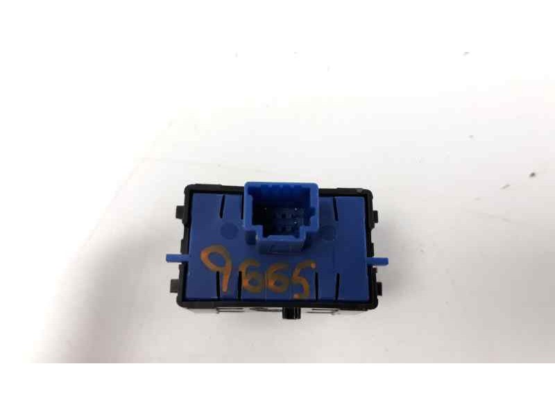 Recambio de interruptor para dacia dokker ambiance referencia OEM IAM 251B41715R  