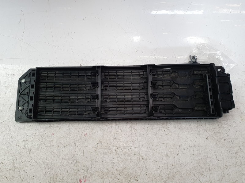 Recambio de canalizador de aire para renault clio v referencia OEM IAM 214F68290R  