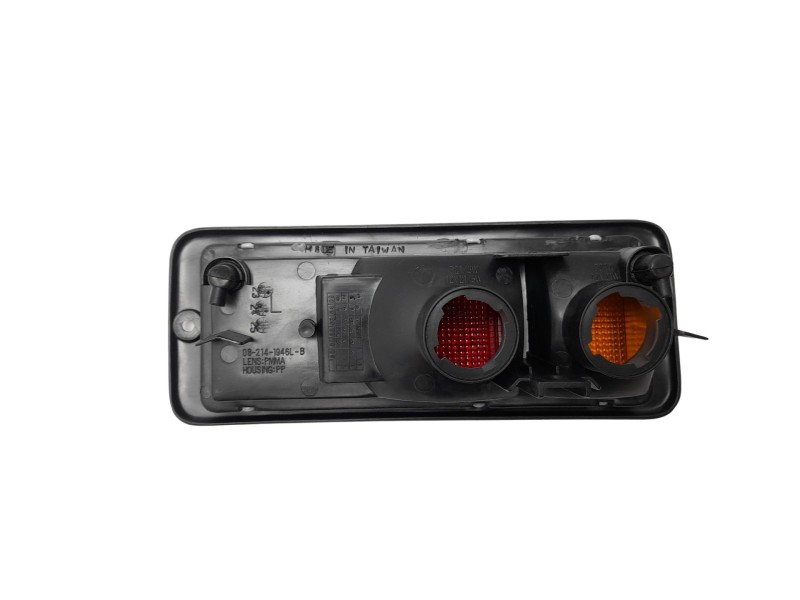 Recambio de piloto trasero izquierdo paragolpes para mitsubishi montero (v20/v40) referencia OEM IAM MR124963 108700555 10870055