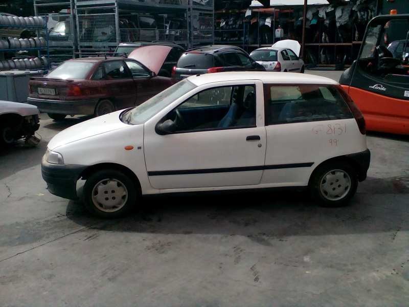 fiat punto berlina (176) del año 1990