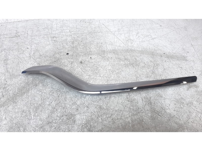 Recambio de moldura bajo faro izquierdo para renault captur ii techno referencia OEM IAM 620752010R  