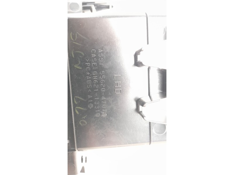 Recambio de cenicero para toyota prius+ advance referencia OEM IAM 5562047071  