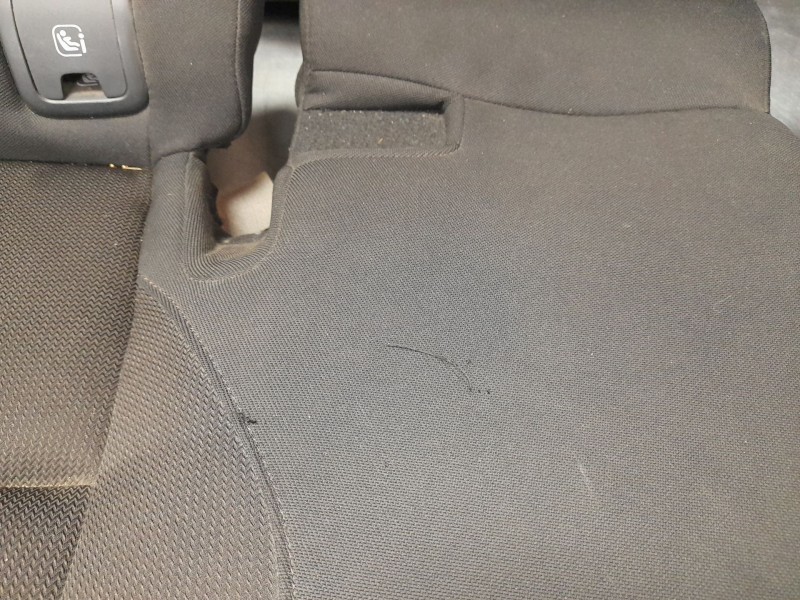 Recambio de juego asientos completo para mazda 3 sedán (bp) evolution referencia OEM IAM BDGF8818102  