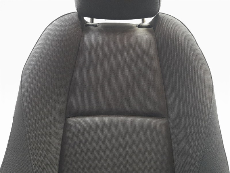 Recambio de juego asientos completo para mazda 3 sedán (bp) evolution referencia OEM IAM BDGF8818102  