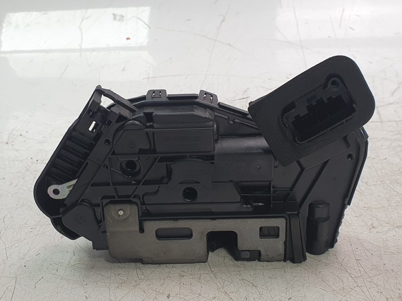 Recambio de cerradura puerta delantera derecha para seat leon sportstourer (kl8, kld) 2.0 tdi referencia OEM IAM 5TB837016E  