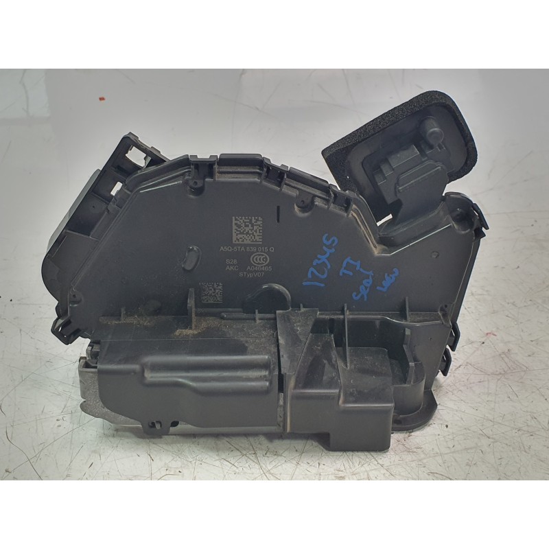 Recambio de cerradura puerta trasera izquierda para seat leon sportstourer (kl8, kld) 2.0 tdi referencia OEM IAM 5TA839015Q  