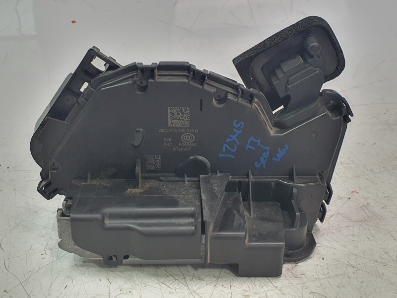 Recambio de cerradura puerta trasera izquierda para seat leon sportstourer (kl8, kld) 2.0 tdi referencia OEM IAM 5TA839015Q  