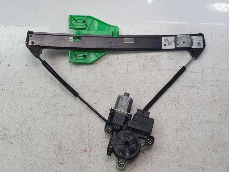 Recambio de elevalunas trasero derecho para seat leon sportstourer (kl8, kld) 2.0 tdi referencia OEM IAM 5FA839462B 5W0959408D 