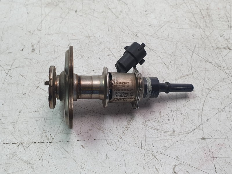 Recambio de inyector para seat leon sportstourer (kl8, kld) 2.0 tdi referencia OEM IAM 7LA131113A 0444021072 