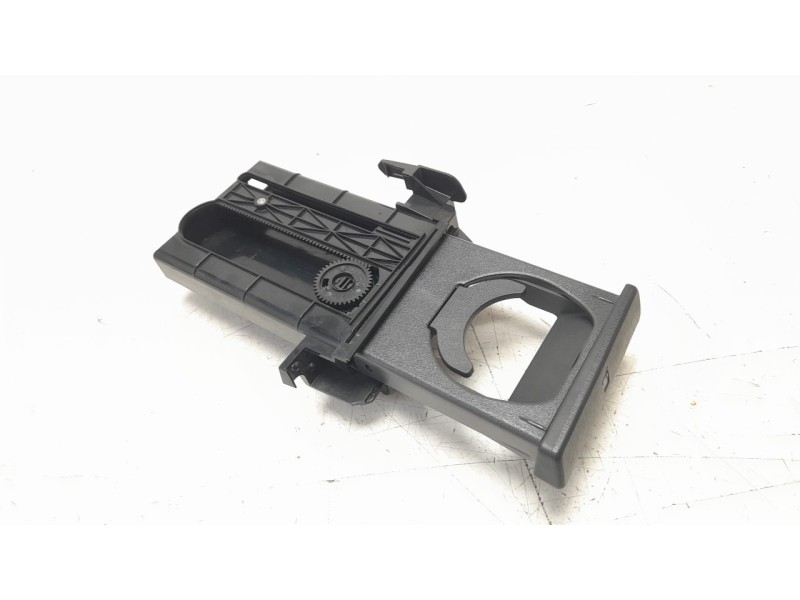 Recambio de cenicero para toyota prius+ advance referencia OEM IAM 5562047071  