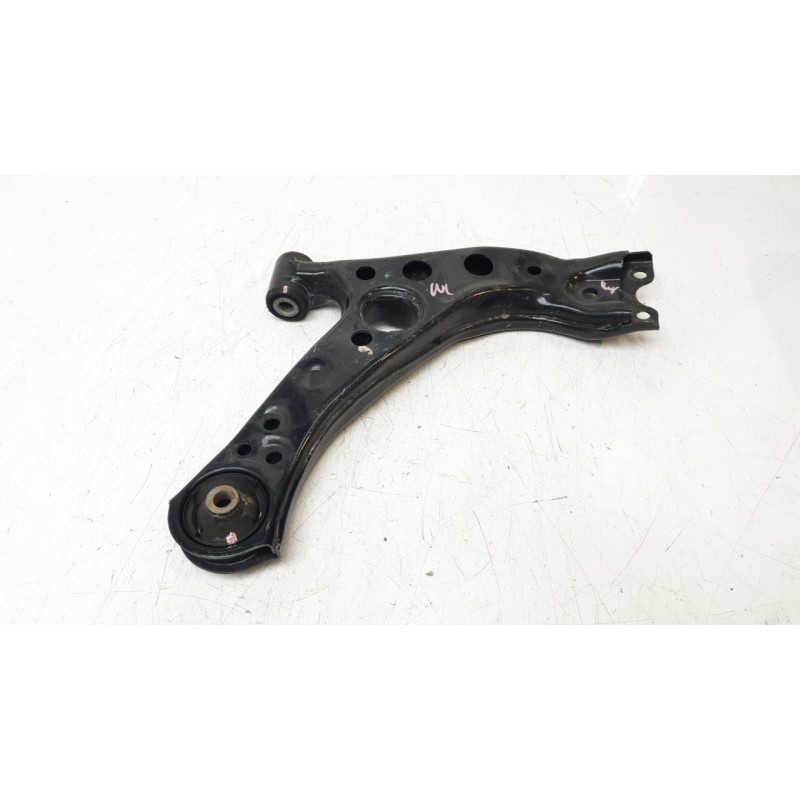 Recambio de brazo suspension inferior delantero derecho para toyota corolla (e21) hybrid active referencia OEM IAM 4806802410  