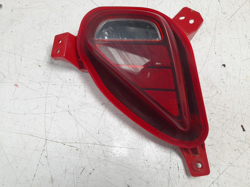 Recambio de piloto trasero derecho paragolpes para kia xceed (cd) 1.0 t-gdi referencia OEM IAM 92406J7300  