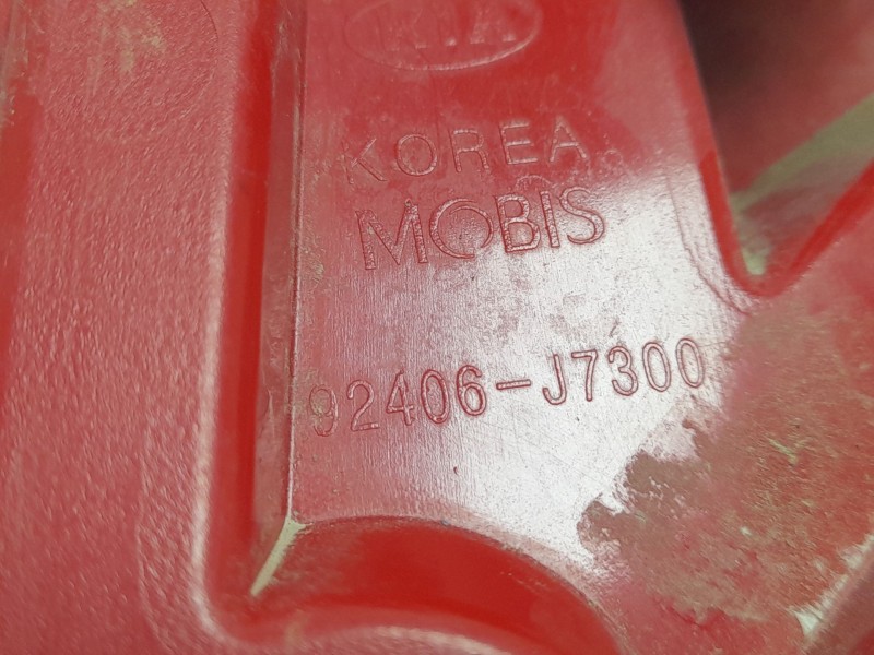 Recambio de piloto trasero derecho paragolpes para kia xceed (cd) 1.0 t-gdi referencia OEM IAM 92406J7300  